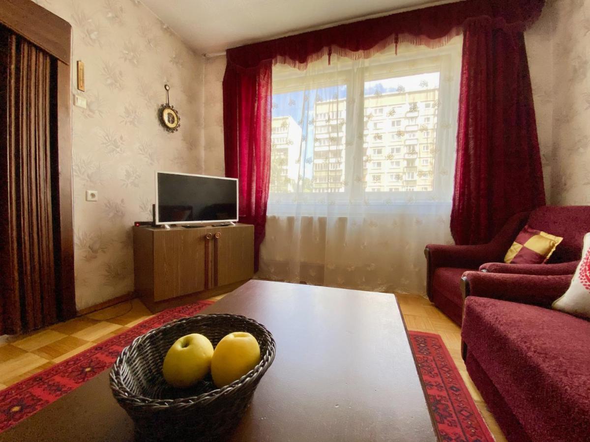 Spacious 3-Room Apartment & Parking Riga Exterior photo